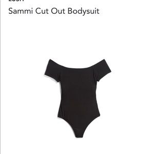 Black off-the-shoulder body suit - Large